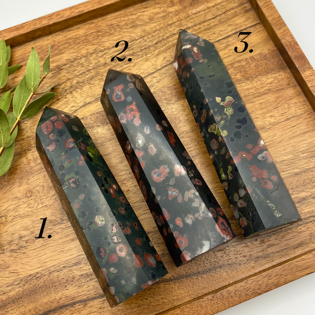 Plum blossom jade torn