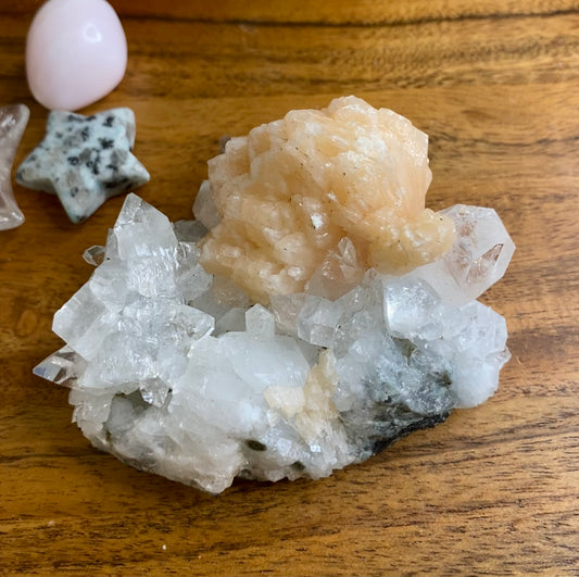 Apofyllit kluster #2