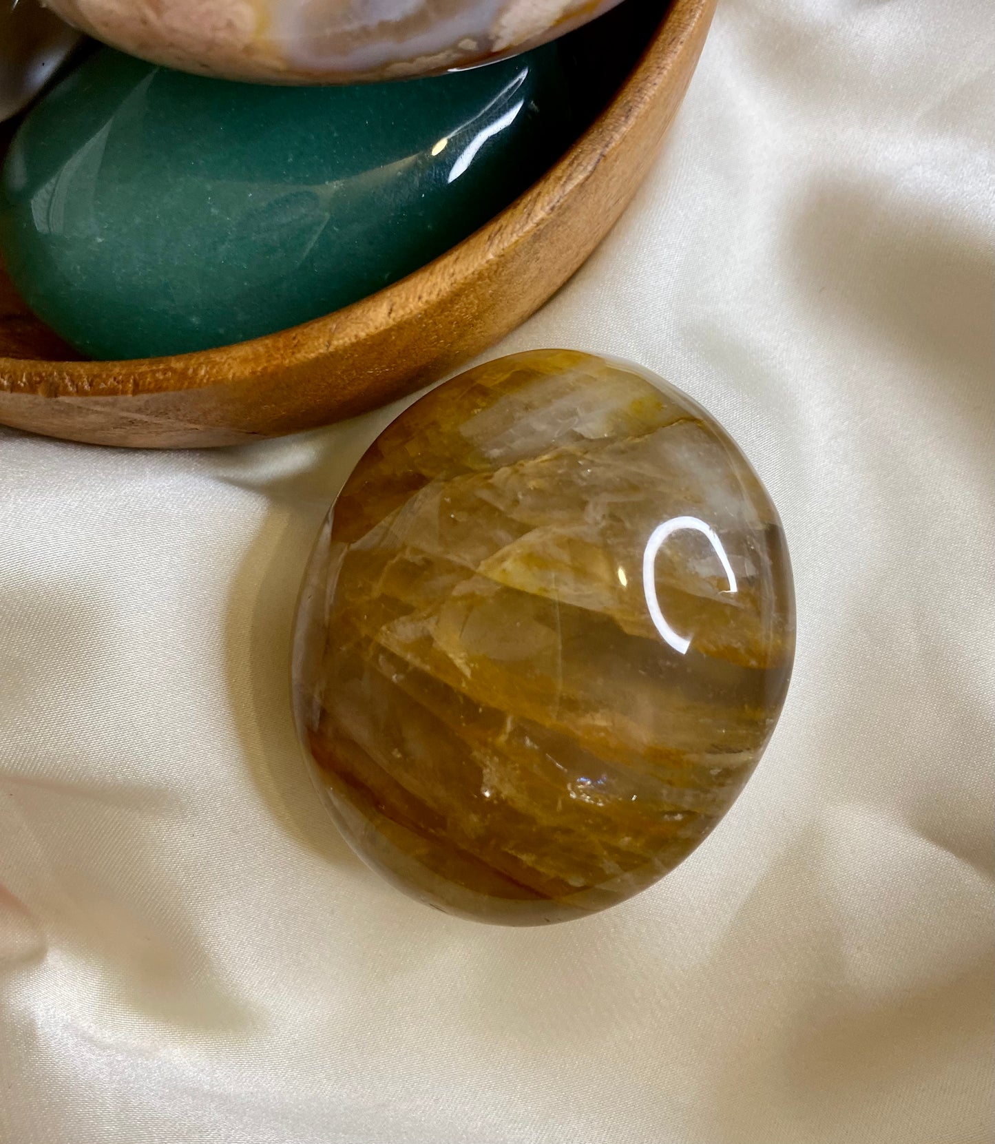 Golden healer handsten