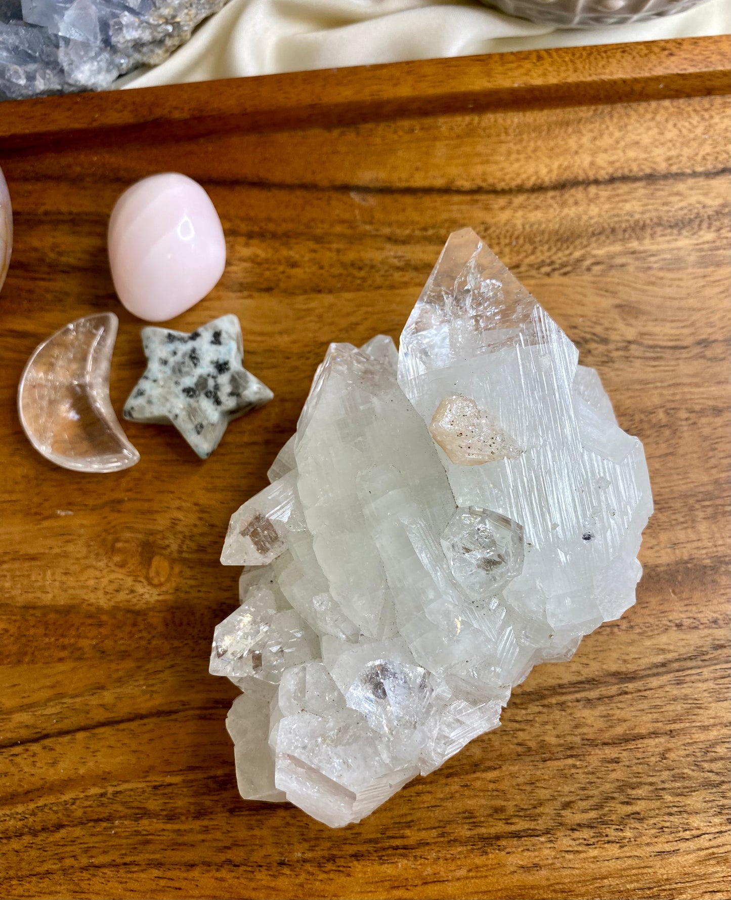 Apofyllit kluster #3