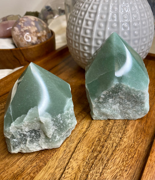 Grön aventurin semi polerad