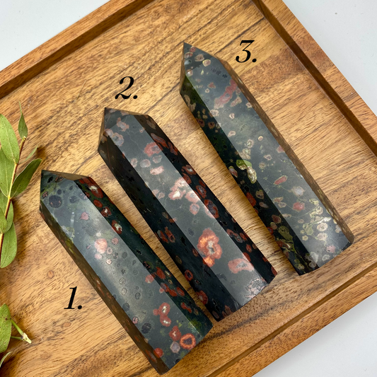 Plum blossom jade torn